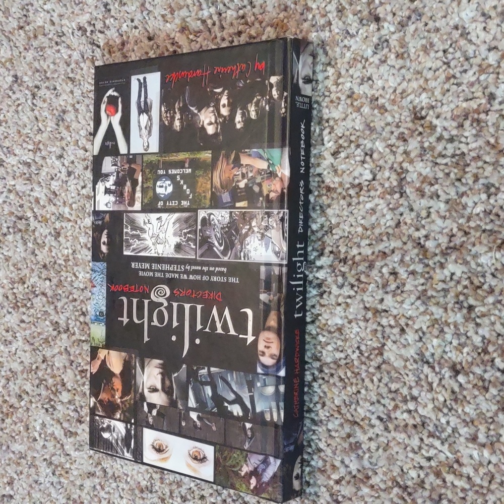 Twilight Director's Notebook Book - Picture 4 of 4